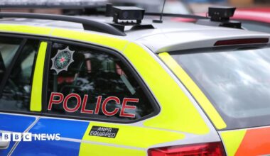 A close up of a PSNI vehicle.