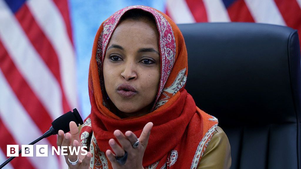 Immigration agents search Congresswoman Ilhan Omar's home - BBC