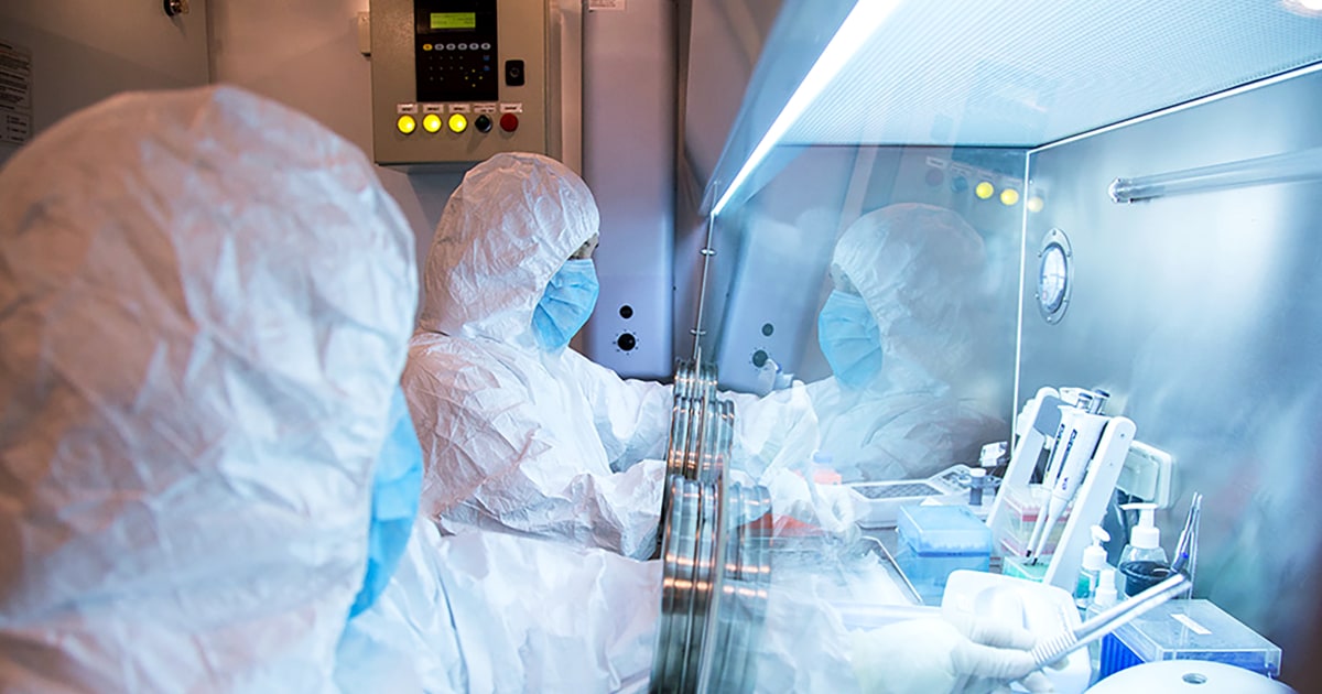Russian lab worker dies of suspected plague as 200 enter medical observation