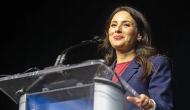 Texas Latino lawmakers clash with national Democrats in a call over the gubernatorial race - NBC News