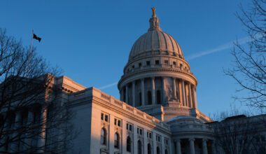 Democrats eye a ‘once in a generation’ opportunity to flip state legislative chambers - NBC News