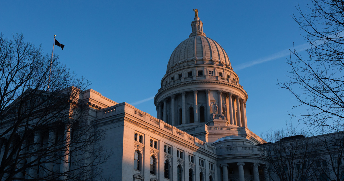 Democrats eye a ‘once in a generation’ opportunity to flip state legislative chambers - NBC News