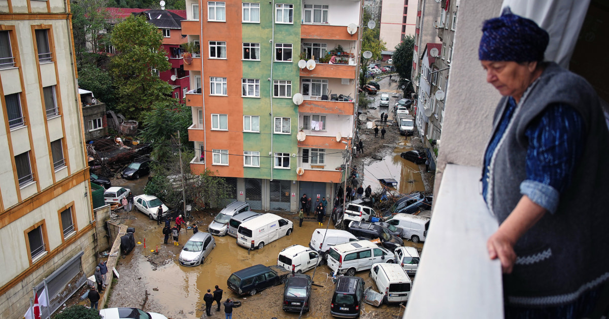 Istanbul’s worst floods in 80 years leave 4 dead