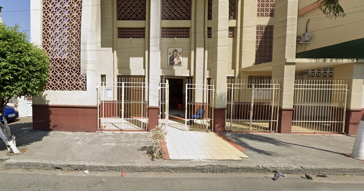 Priest in Ecuador dies after crucifix falls on him during livestreamed Mass