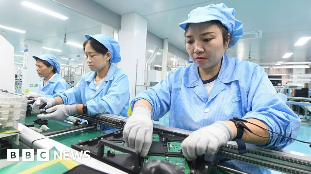China's economic growth picks up as AI boom boosts exports - BBC