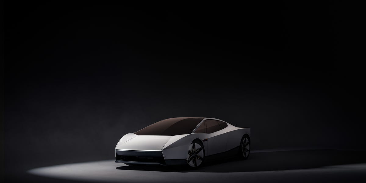 The Air-Assisted Tesla Roadster Flies in Demo, Hits 0-60 In 0.8 Seconds