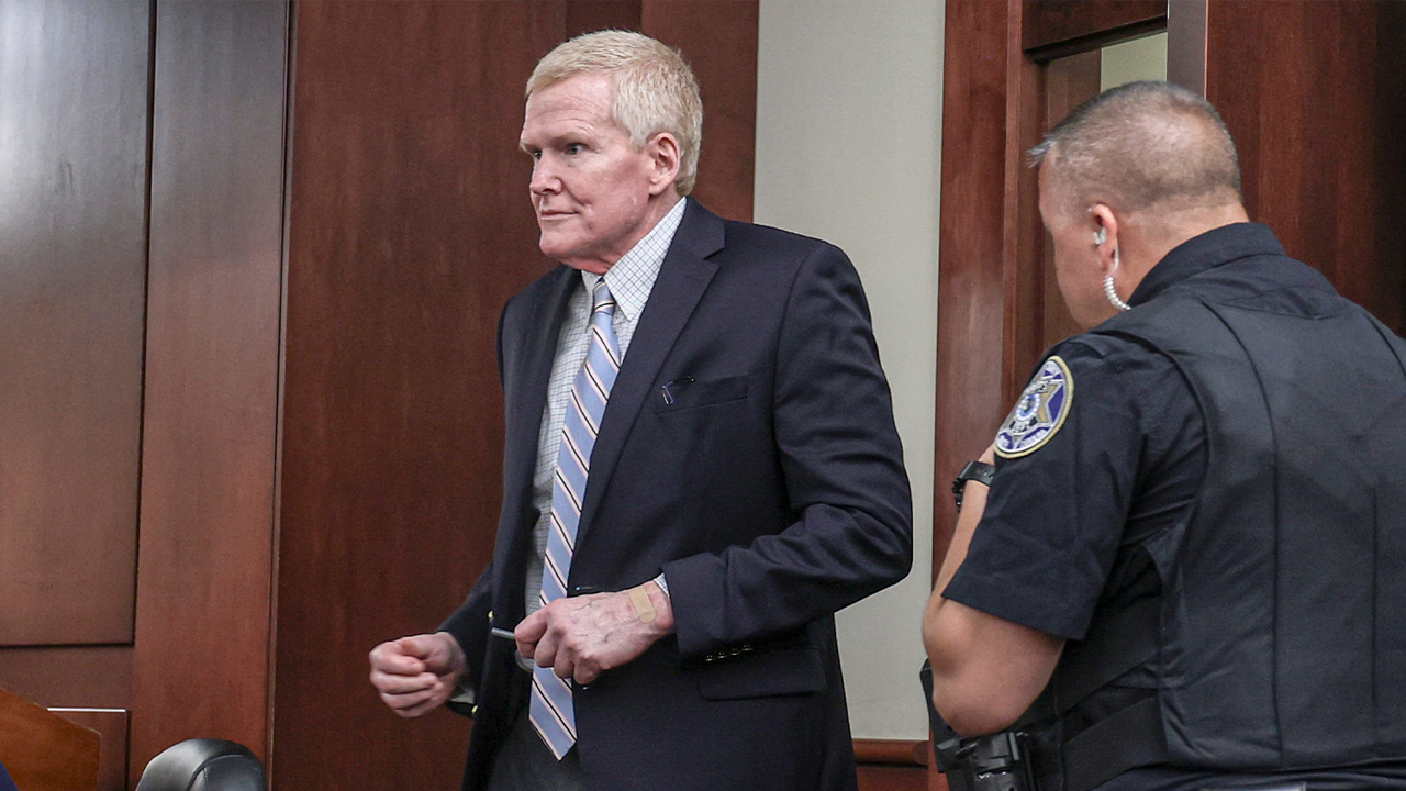 Alex Murdaugh returns to court for hearing on what evidence can be used in retrial