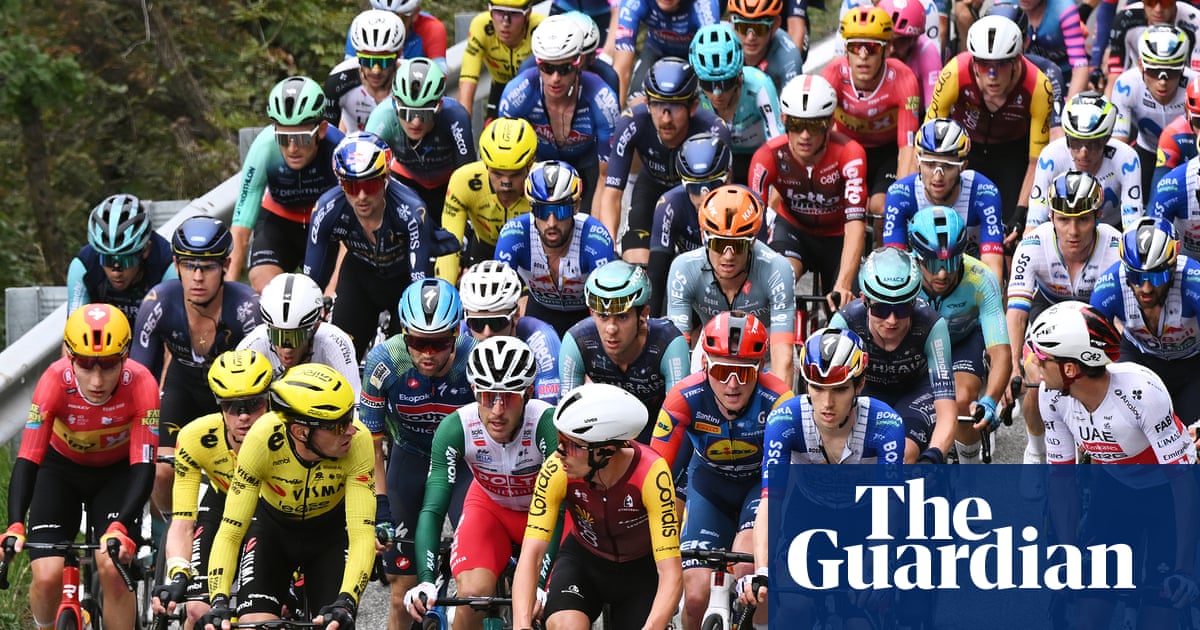Riders stage safety protest before Giro di Lombardia: ‘We will not stand for this’ | Cycling
