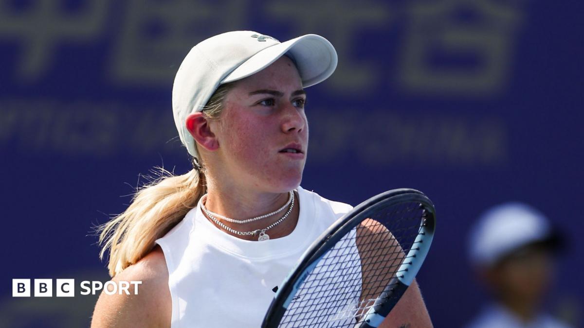 Sonay Kartal lines up a return at the Wuhan Open