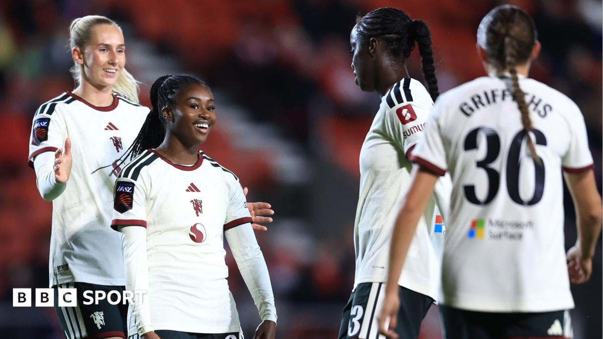 Liverpool 3-5 Man Utd: Visitors win eight-goal thriller in Players Cup