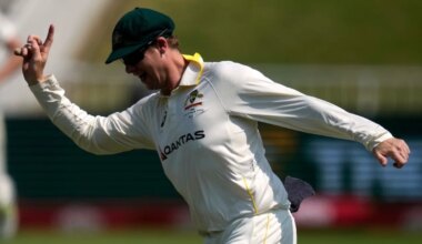 SA vs Aus - Durban Test - Steven Smith's slip-catching becomes a defining feature of Australia's day