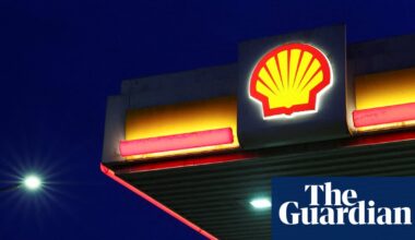 Shell profits double to $10.8bn as Iran war pushes up profit margin on oil | Shell