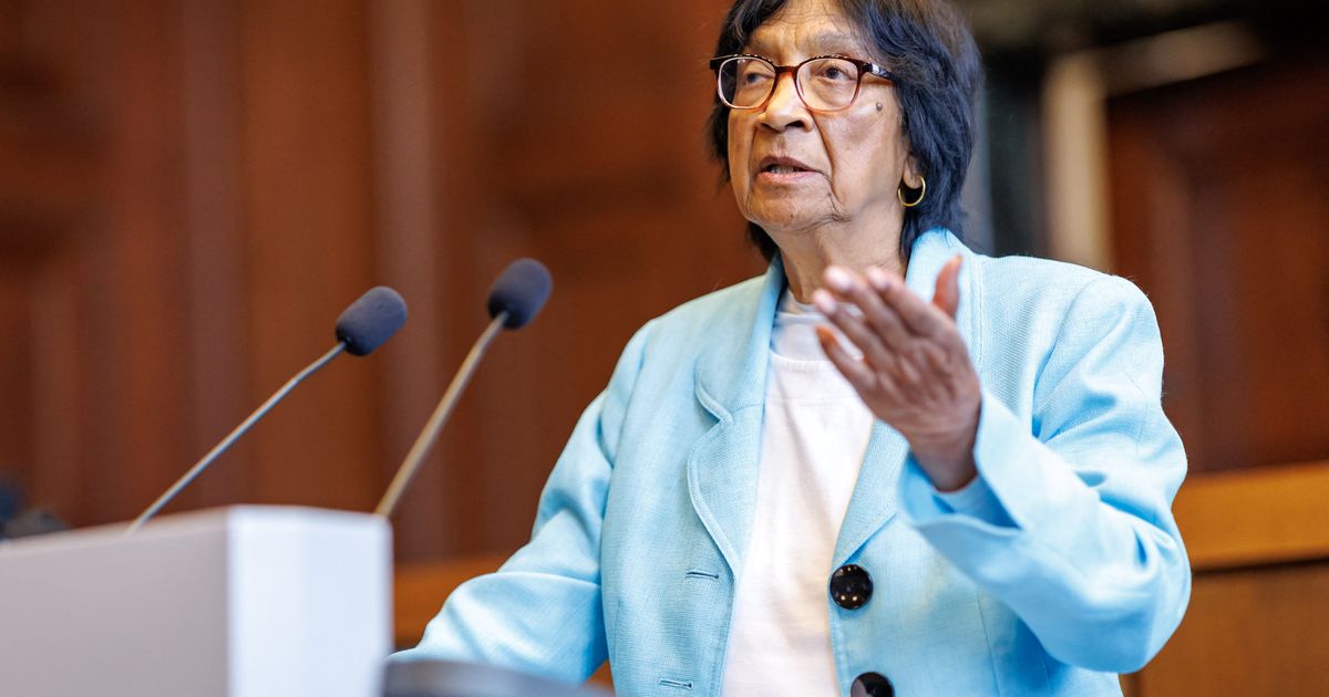 Praise pours in for Nobel Peace Prize laureate Navi Pillay even as Israel criticizes selection :: WRAL.com