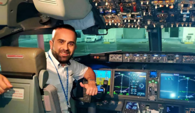 Israel bars United Airlines pilot over alleged Iran links - Ynet