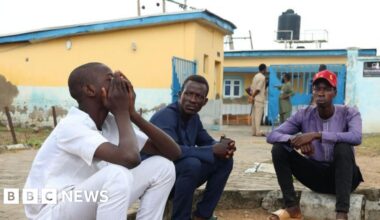 Deaths in detention cells in Nigeria were entirely preventable, inquiry finds - BBC