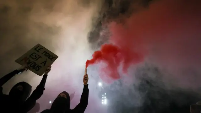People attend a spontaneous demonstration against the rising cost of living, a week after protests ended in clashes and looting in northern cities, in Milan, Italy October 24, 2026.