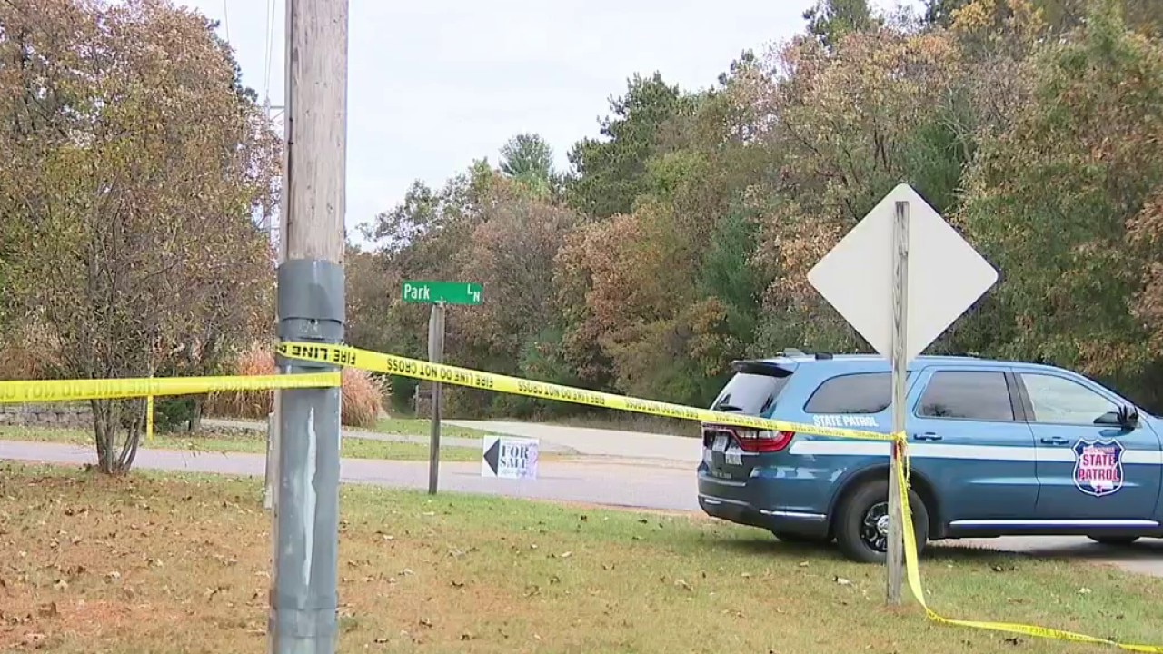 Sauk County plane crash; 5 adults, 1 child dead