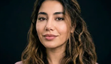 Iranian lawyer sentenced to 20 years over support for protesters