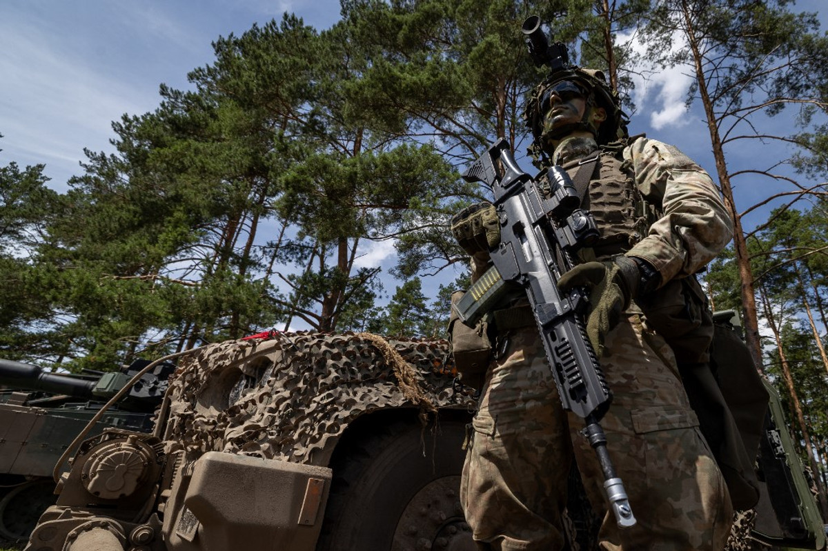 Lithuania Deploys Troops to Kaliningrad Border