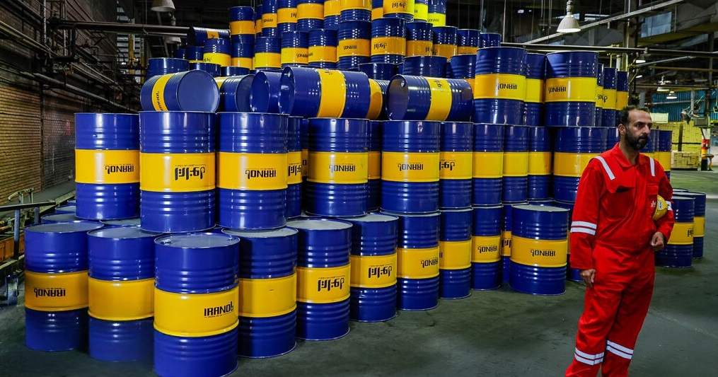Officials trade blame as Iran’s economy sinks deeper