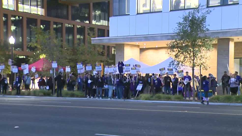 SEIU Local 1000 workers stage one-day strike