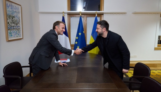 Macron says France accelerating missile deliveries to Ukraine, offering satellite data support