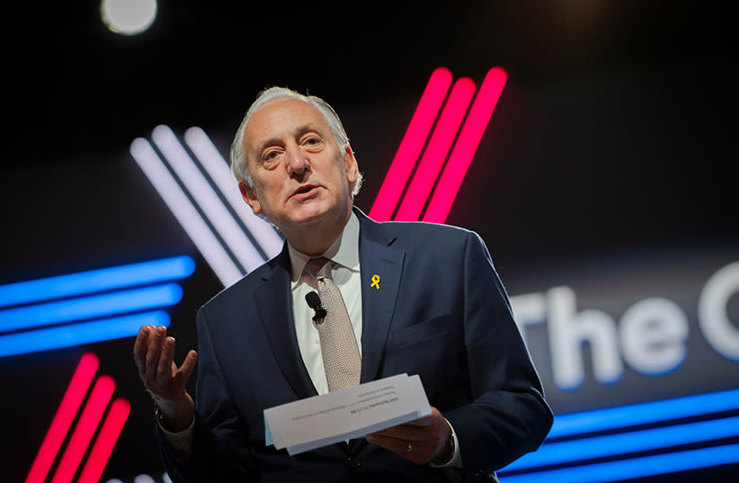 President-CEO Eric Fingerhut addressing attendees at the 2024 General Assembly.