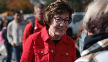 FRYEBURG, MAINE - OCTOBER 09:U.S. Sen. Susan Collins (R-ME)  campaigns at the Fryeburg Fair, one of Maine’s oldest and biggest fairs, on October 09, 2026 in Fryeburg, Maine. Collins, a Republican, is in a tight race with Democrat Troy Jackson. (Photo by Spencer Platt/Getty Images)