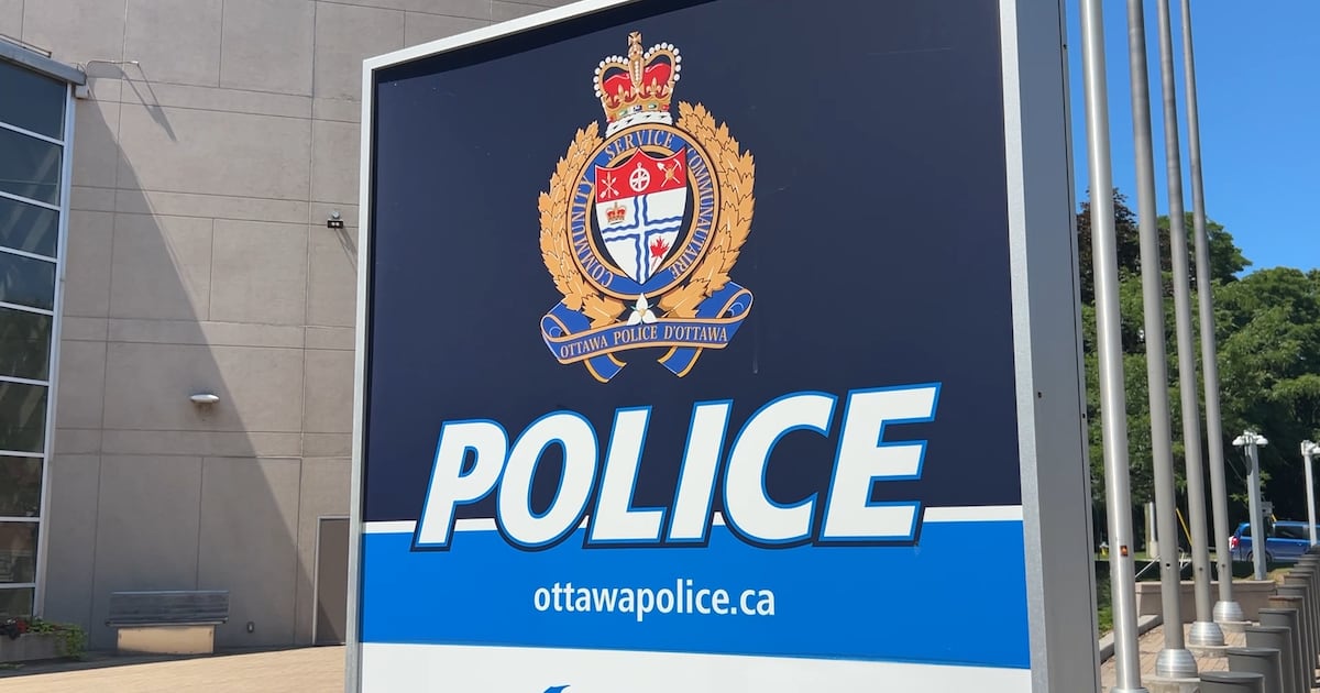 Ottawa man accused of extorting sister to steal $7M worth of cellphones from Bell - CTV News