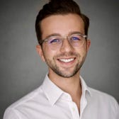 Joshua Nelken-Zitser headshot