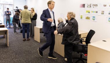 Chris Alexander drops out of Toronto mayoral election. Will his supporters swing toward Bradford or Chow? - Toronto Star