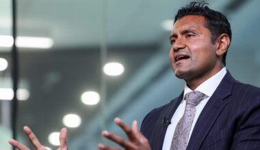 Palantir CTO: AI Researchers Smoke, Betting AI Will Cure Cancer