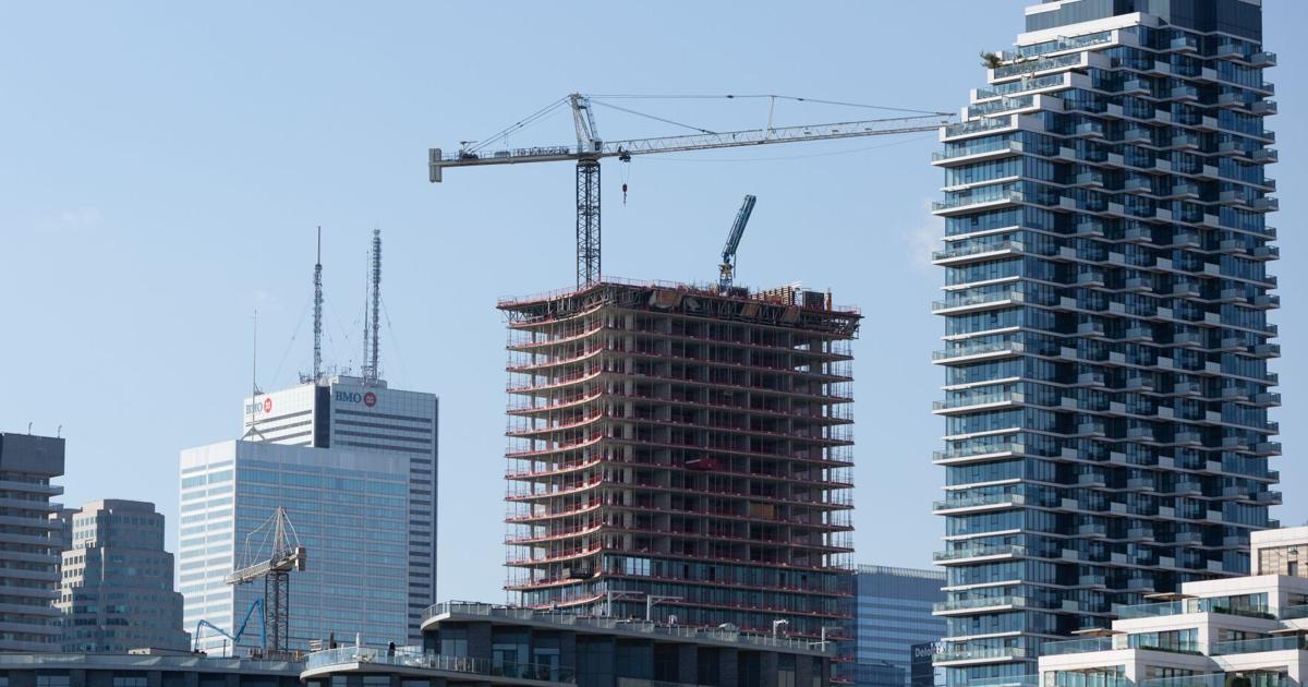 Almost half of Toronto area new condo sales are now bulk sales at a huge discount - Toronto Star