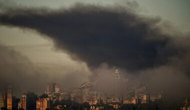 Kyiv Rocked by Repeated Russian Attacks Overnight, 2 Killed After Zelensky’s ‘Massive Strike’ Warning
