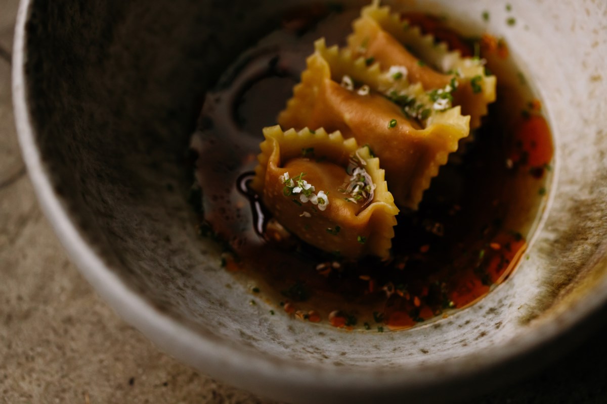 What Vancouver restaurant has two Michelin stars?