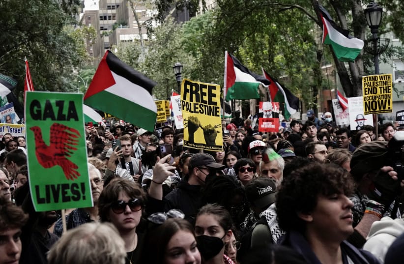 Pro-Palestinian demonstrators protest against Prime Minister Benjamin Netanyahu on the sidelines of the 81st United Nations General Assembly in New York, US, September 24, 2026.