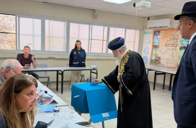 Rishon Lezion, the Sephardic Chief Rabbi, voting in Jersualem.