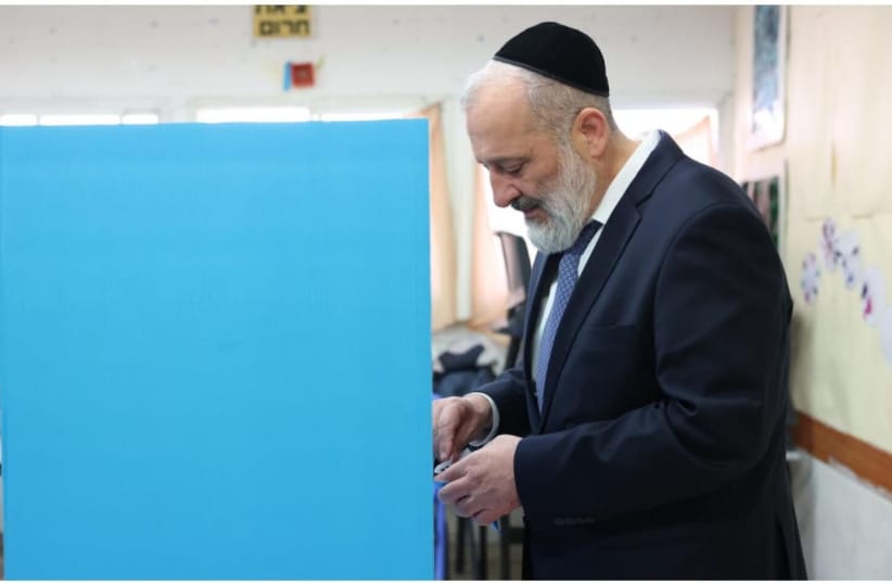 Arye Deri places his ballot on Election Day on October 27, 2026.