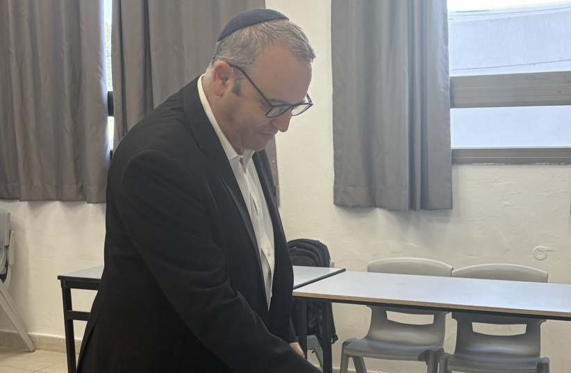 Democrats party member Gilad Kariv voted in the 26th Knesset election, October 27, 2026.