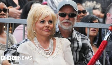 US televangelist Jim Bakker, disgraced from sex scandal and fraud, dies at 86 - bbc.com