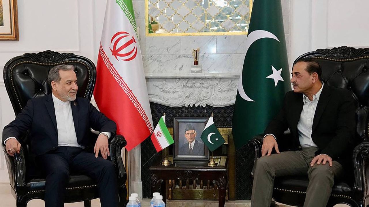 Iran rules out transferring uranium to a third country, threatens undersea cables in Hormuz
