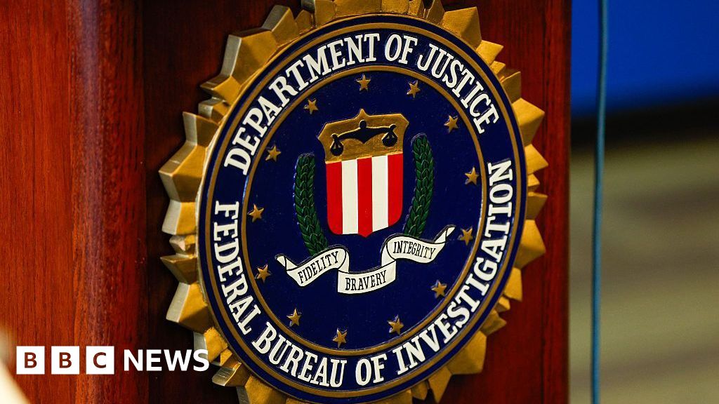 Letters with 'suspicious substances' sent to US senators and election offices - BBC
