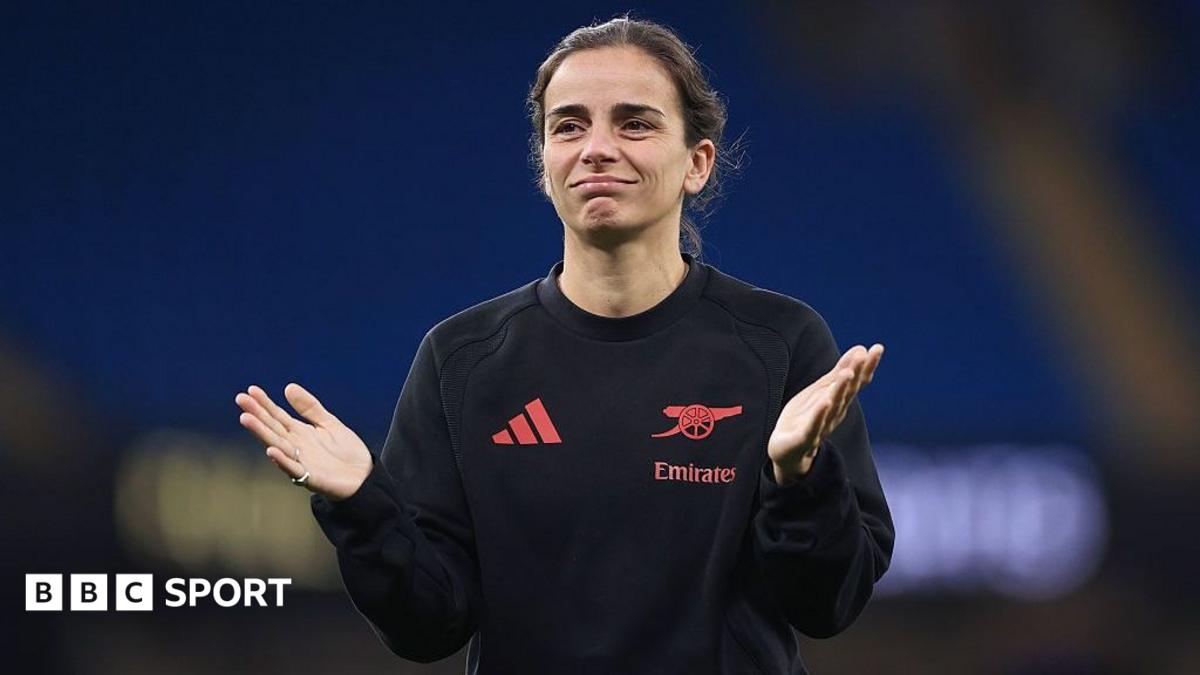 Arsenal manager Renee Slegers holds out her hands at full-time after the 4-2 defeat by Manchester City on Sunday.
