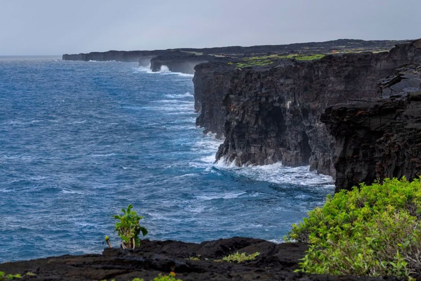 An image from September 30 shows empty space where the Hōlei Sea Arch used to be.