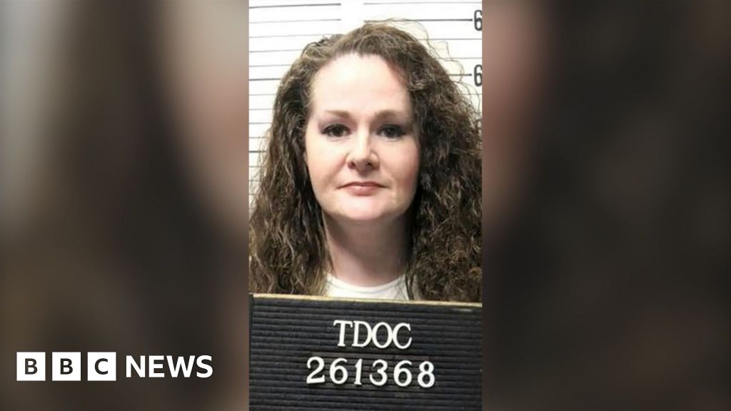 Christa Pike unconscious and on ventilator after botched execution, lawyer says - BBC