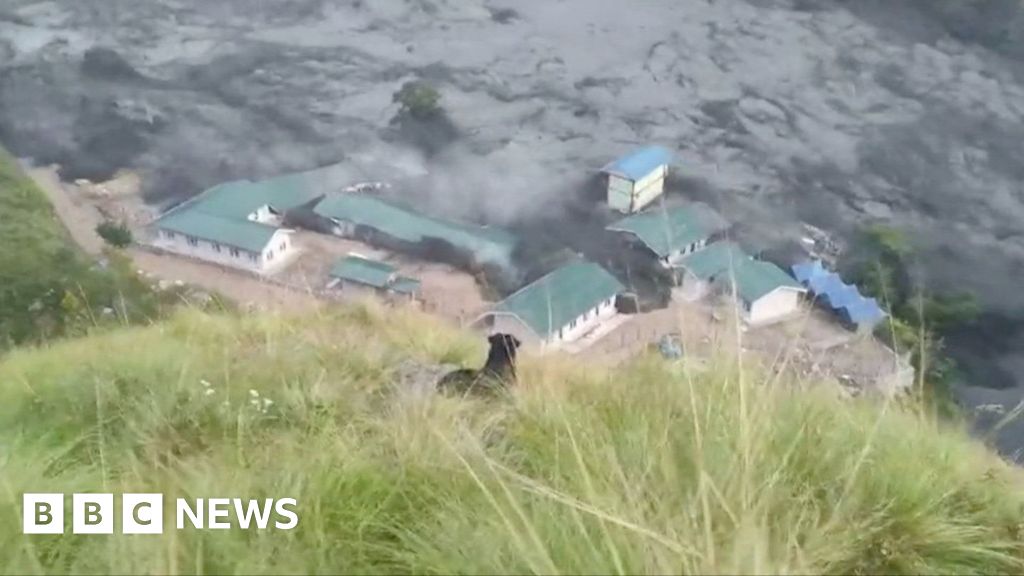 Homes and bridges swept away as fresh floods hit Nepal - BBC