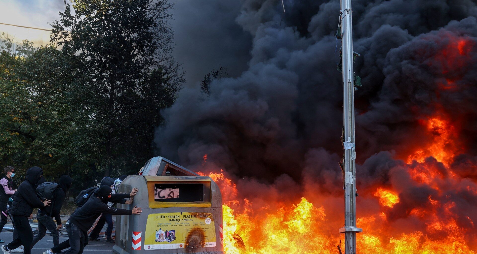 Fire erupts at Albania’s Education Ministry as protests enter third day | Education News