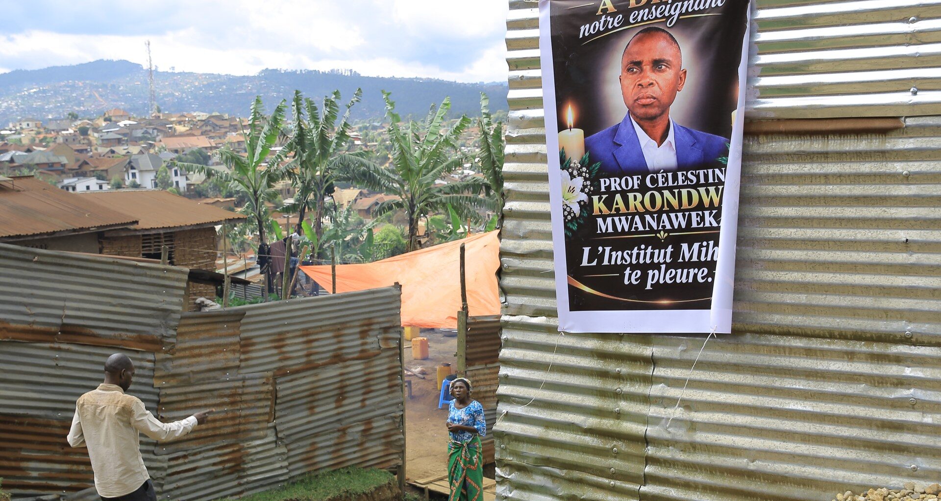 Mourners bury DR Congo official killed after defending Ebola response | Crime News