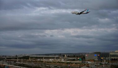 Investigators work to determine why pilot apparently tried to crash FlyDubai flight