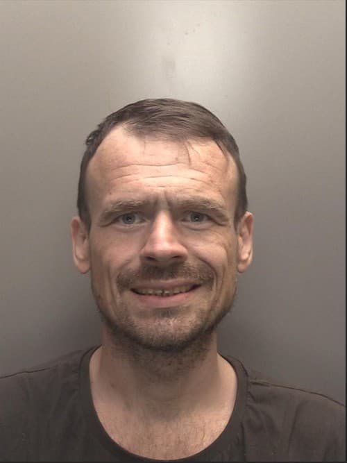 Manhunt launched to find prisoner who escaped medical facility in south London - London Evening Standard